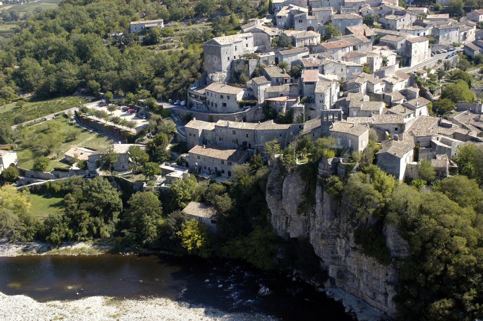 Maison Pierre Et Voute Au Coeur Du Village Балазюк Экстерьер фото